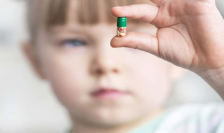 A banalização da prescrição de psicofármacos na infância